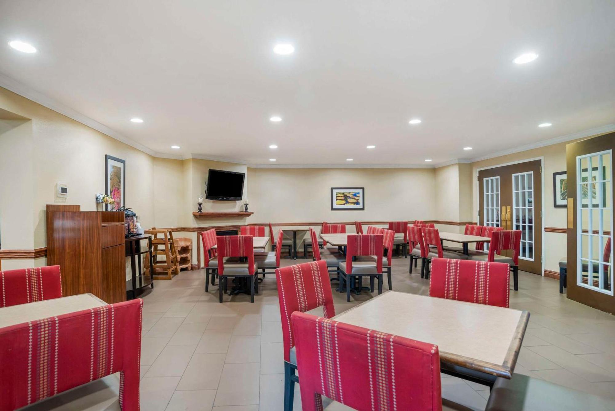 Comfort Inn & Suites Daphne Spanish Fort - Mobile East Екстериор снимка